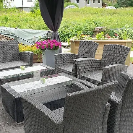Apartment 3 *